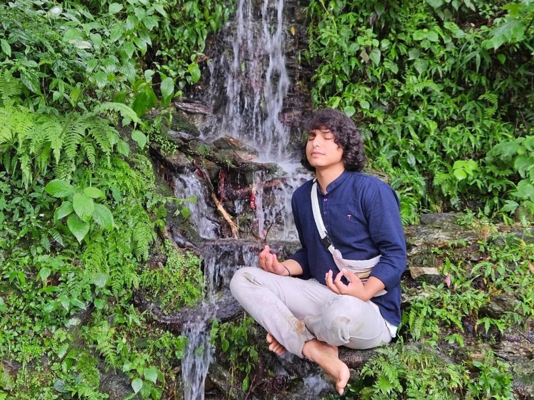Katyuri Kings Divine Stay- Babaji'S Cave Dwarahat Buitenkant foto