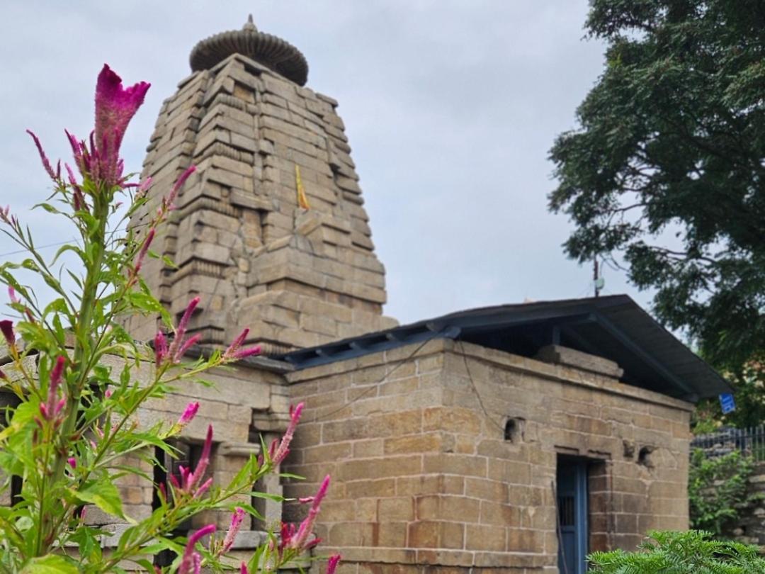 Katyuri Kings Divine Stay- Babaji'S Cave Dwarahat Buitenkant foto